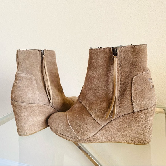 TOMS | Toms Desert Suede Wedge Tassel Ankle Zip Bootie | Taupe | Size 9W - Picture 1 of 6